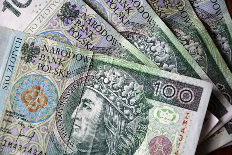 kiedy komornik przestaje ściągać alimenty